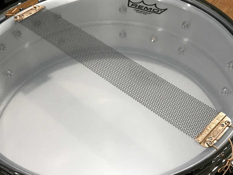 snare side pearl aluminum sensitone snare drum